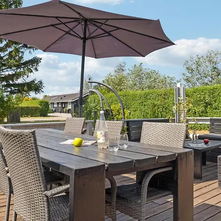 Amazing In With Kitchen Holiday home *